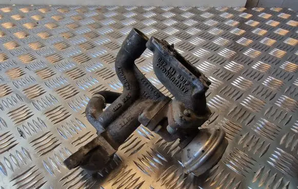 Audi A8 S8 D3 4E EGR valve 057131635F