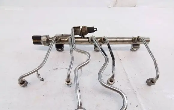 BMW 1 E82 E88 Fuel main line pipe 7537319 65PP1101 T0578024