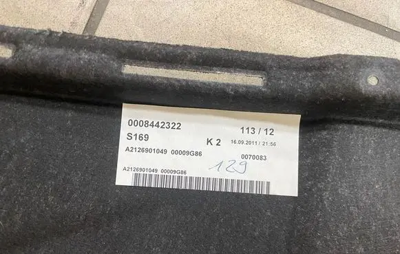 Mercedes-Benz E W212 Parcel shelf A2126901049 008442322 00009G86