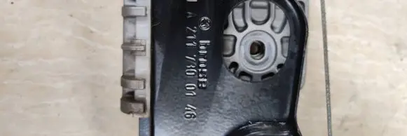 Rear door window regulator with motor