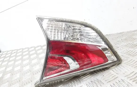 Nissan X-Trail T32 Tailgate rear/tail lights 22617939A049628