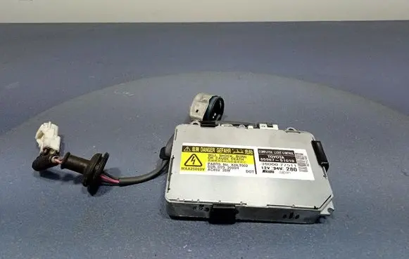 Cadillac SRX Voltage converter/converter module 8596751010