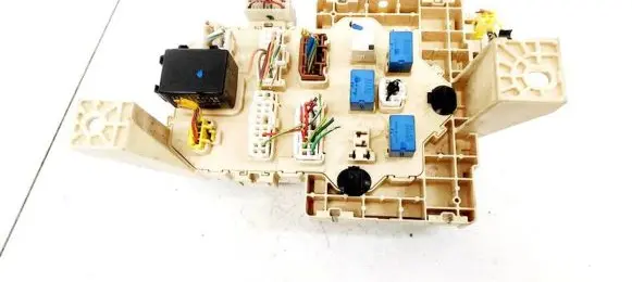 Opel Agila B Fuse box set 3677051K20 36770-51K20