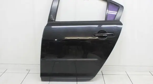 Mazda 3 I Rear door