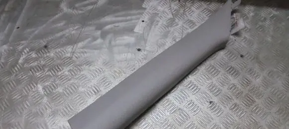 Hyundai Veloster (B) pillar trim (bottom)