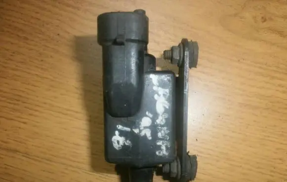 Renault Laguna I Turbo solenoid valve 7700861642 41141p1