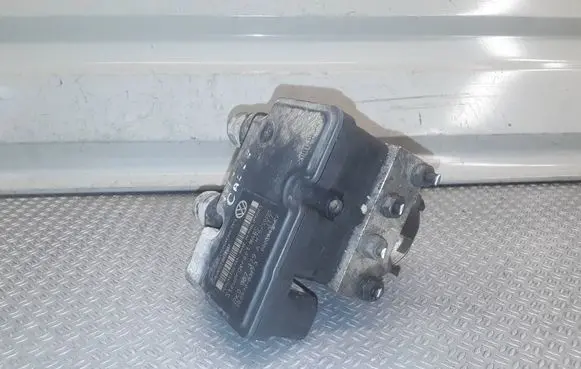 Volkswagen Caddy ABS Pump 2K0614117A 2k0907379a