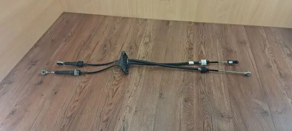 Renault Laguna III Gear shift cable linkage 8200755652