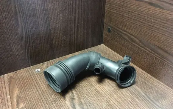 Intake resonator
