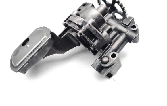 Volvo V50 Oil pump 9644350880