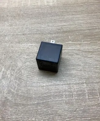 Skoda Felicia II Other relay 44104049 441040491046