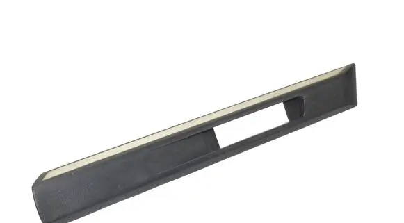 Fender trim (molding)