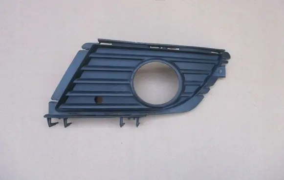 Opel Corsa C Front bumper lower grill 13120837