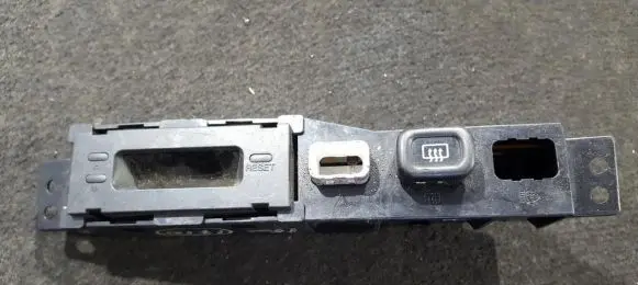 Mazda 323 F Windscreen/window heater switch