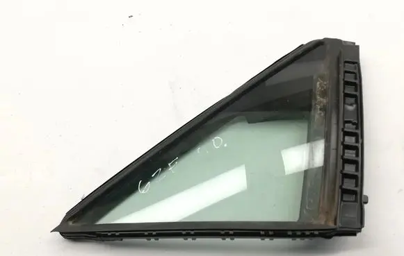 Toyota Corolla Cross Front door vent window glass four-door 