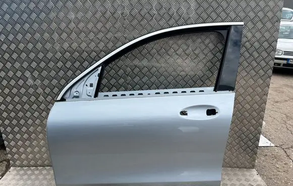 Mercedes-Benz EQC Front door