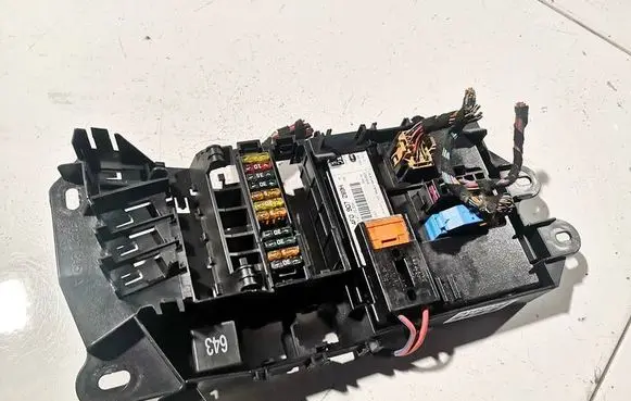 Audi A6 S6 C6 4F Fuse box set 4f0907289h