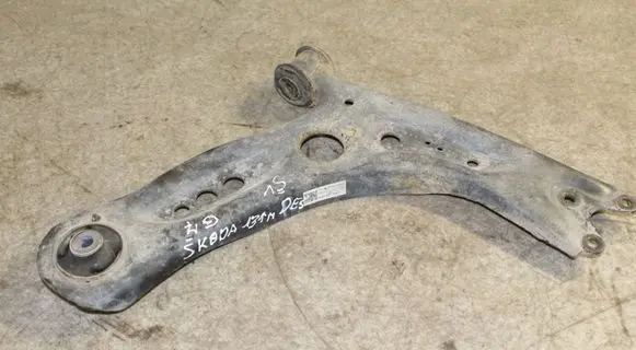 Volkswagen Golf VII Front lower control arm/wishbone 5Q0407152J