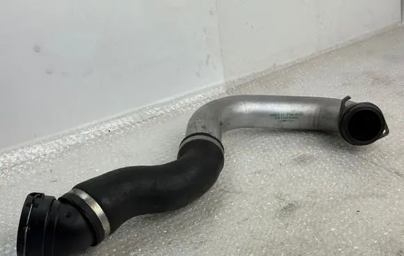 Intercooler hose/pipe
