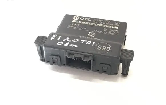 Volkswagen Golf V Gateway control module 3C0907530A 3C0907951A