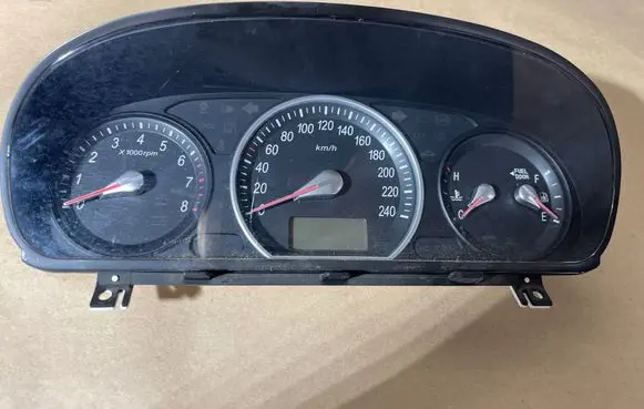Hyundai Sonata Speedometer (instrument cluster) 940033K693