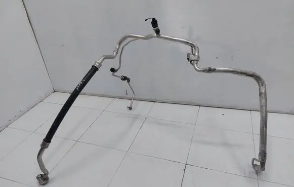 Volkswagen Golf VII Air conditioning (A/C) pipe/hose 5Q0820741B 5Q082073C