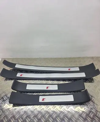 Audi A4 S4 B7 8E 8H sill trim set (inner)