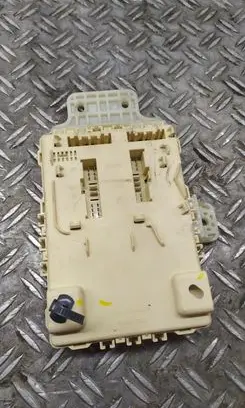 Hyundai ix35 Fuse module 919502S521