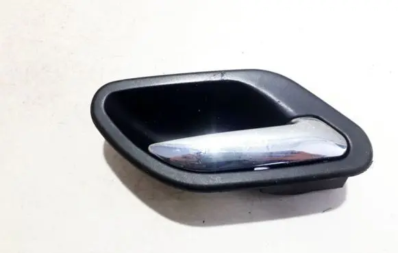 Rear door interior handle