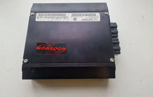 Volkswagen Golf IV Sound amplifier 1C0035456A
