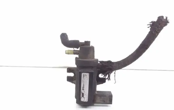 Audi A4 S4 B5 8D Turbo solenoid valve 70218400