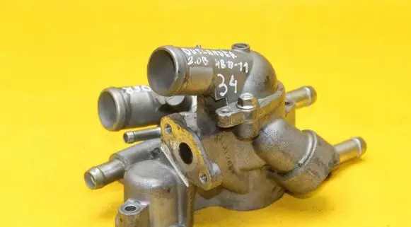 Mitsubishi Outlander Thermostat housing 