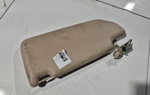 Volvo XC70 Sun visor