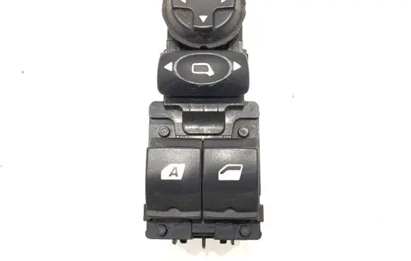 Peugeot 208 Electric window control switch 96758211ZD