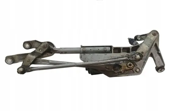 Honda CR-V Front wiper linkage and motor