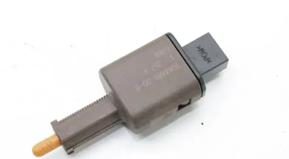 Tesla Model Y Brake pedal sensor switch 104468100B