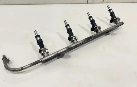 Mitsubishi Outlander Fuel injector 1465A029 EAT305 JME240B