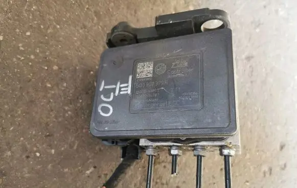 Skoda Octavia Mk3 (5E) ABS Pump 5Q0907379R