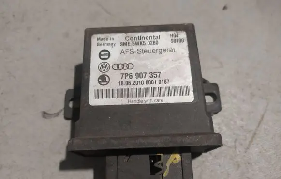Volkswagen Touareg II Light module LCM 7P6907357