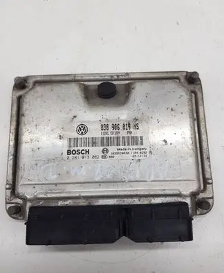 Skoda Fabia Mk2 (5J) Engine control unit/module 038906019NS 1039S20430 0281013082
