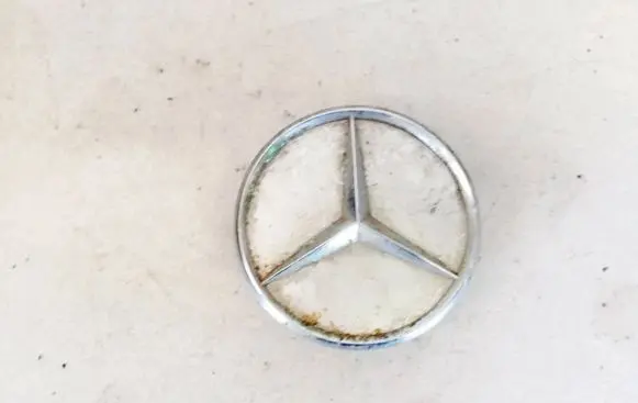 Mercedes-Benz C W202 Original wheel cap 2204000125