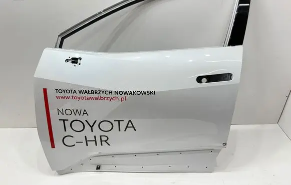 Toyota C-HR II Front door