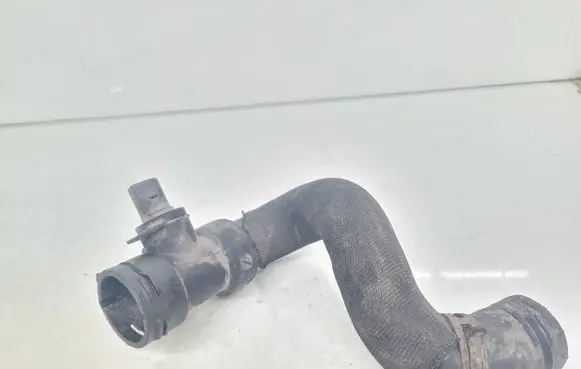 Audi A4 S4 B6 8E 8H Engine coolant pipe/hose 8E0121049D