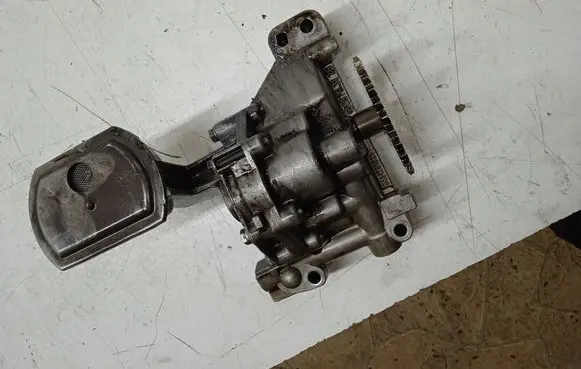 Volvo V50 Oil pump 9431291021