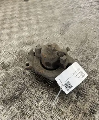 Volkswagen Jetta V Front brake caliper