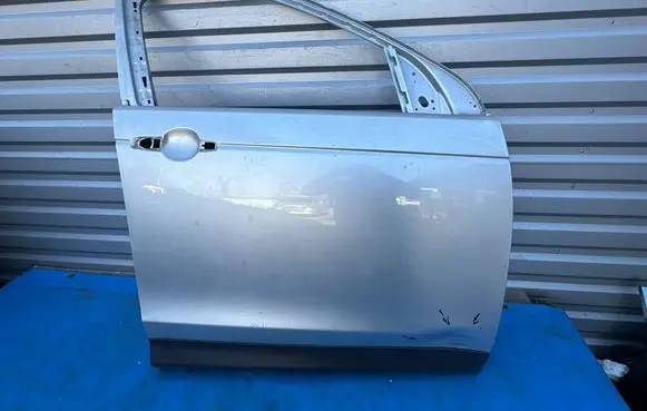 Land Rover Discovery Sport Front door FK7221724A