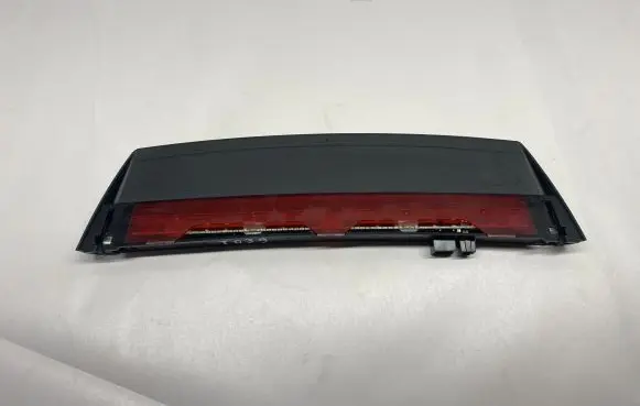 Audi A8 S8 D4 4H Third/center stoplight 4H0945097A 4H0945097