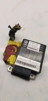 Volkswagen PASSAT B6 Airbag control unit/module 3C0909605F 391121 3039USGDB8B5