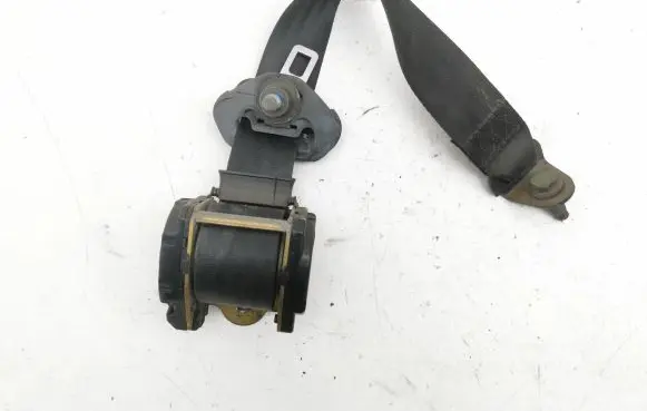 Ford Orion Rear seatbelt