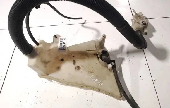 Audi A2 Windshield washer fluid reservoir/tank 8z0955451